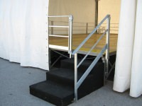 Scaletta laterale per scendere dal palco modulare